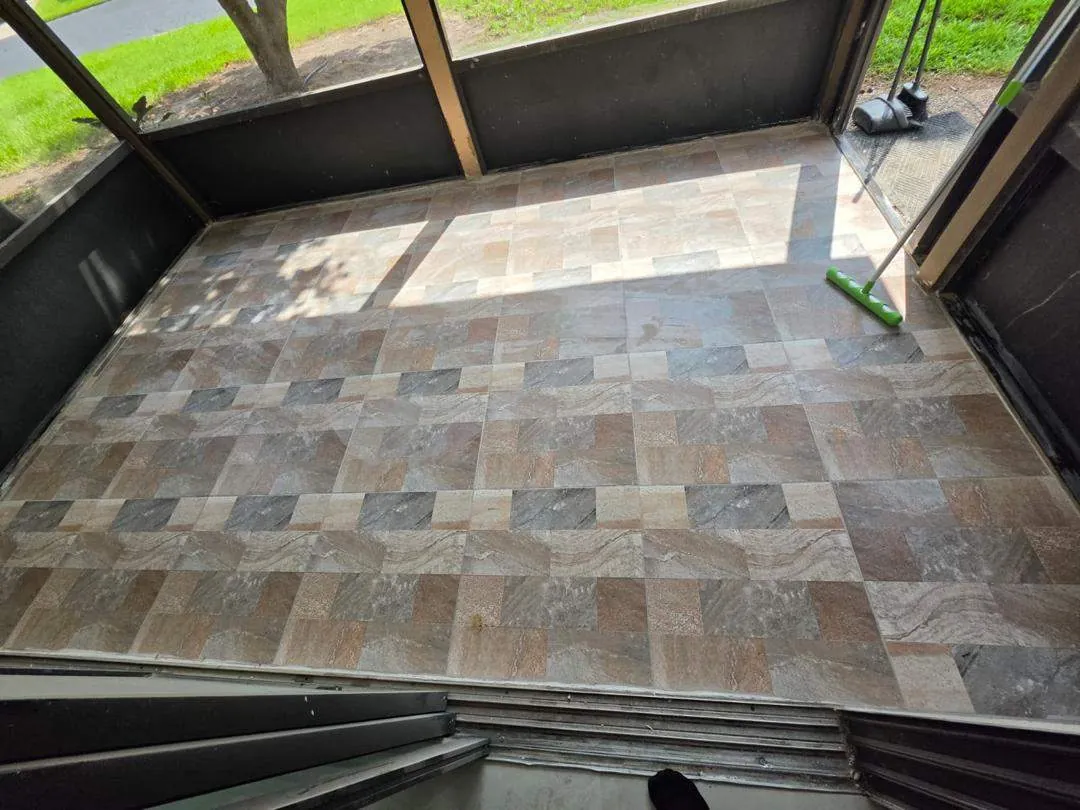 After flooring transformation: Stone-look tile flooring